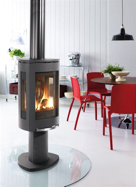 The Jotul 8 stove is a traditional looking stove with some arches in the single door at the. . Jotul gas stove price list
